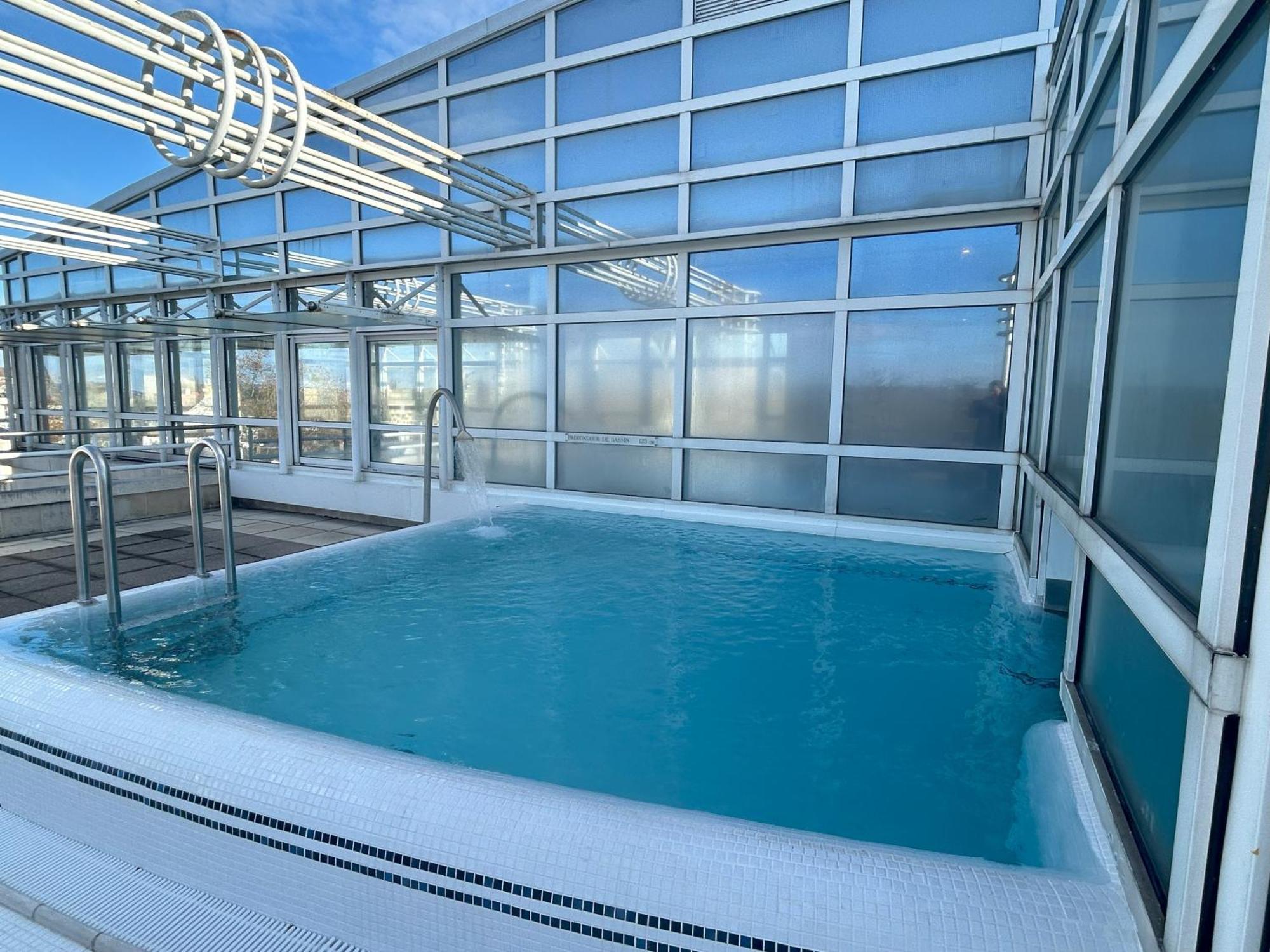 Vichy Célestins Spa Hôtel Exterior foto The rooftop pool