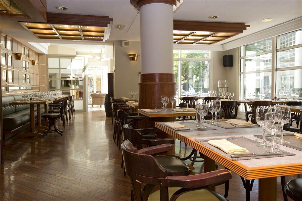 Vichy Célestins Spa Hôtel Exterior foto Interior of the restaurant